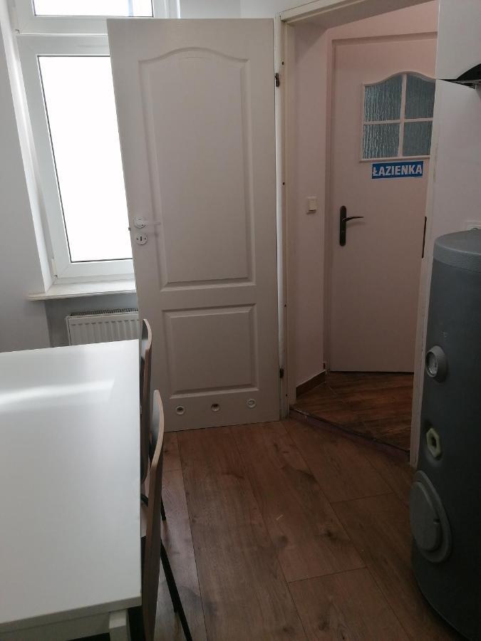Hostel Tulip - Pokoj Jednoosobowy Nr 3 Ze Wspolna Lazienka I Kuchnia Szczecin Exterior photo