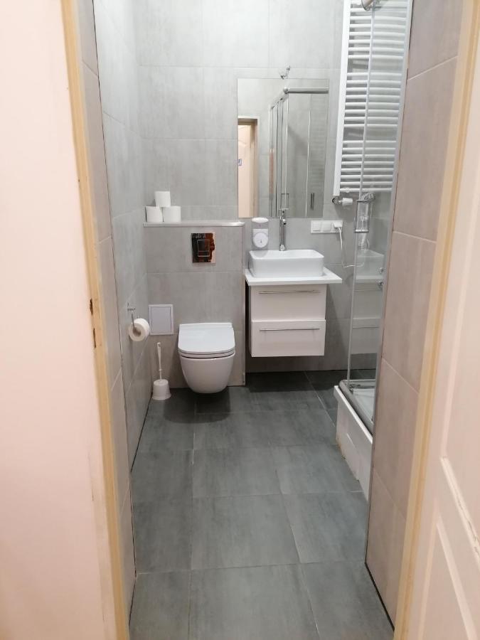 Hostel Tulip - Pokoj Jednoosobowy Nr 3 Ze Wspolna Lazienka I Kuchnia Szczecin Exterior photo